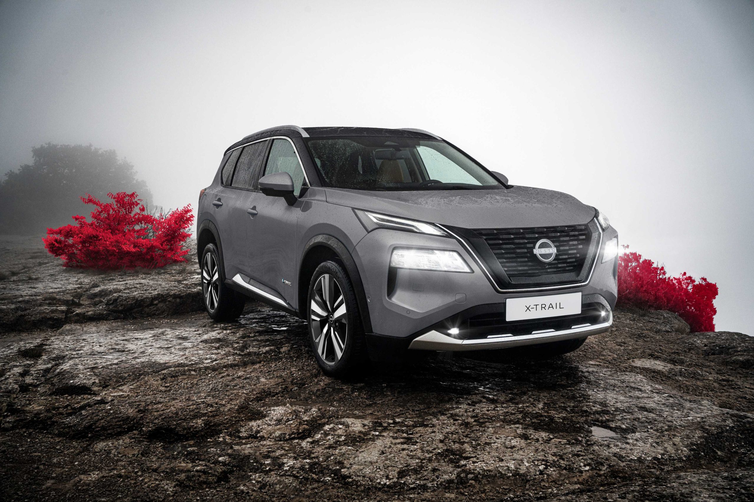 Elegantes Nissan X Trail E Power Bild