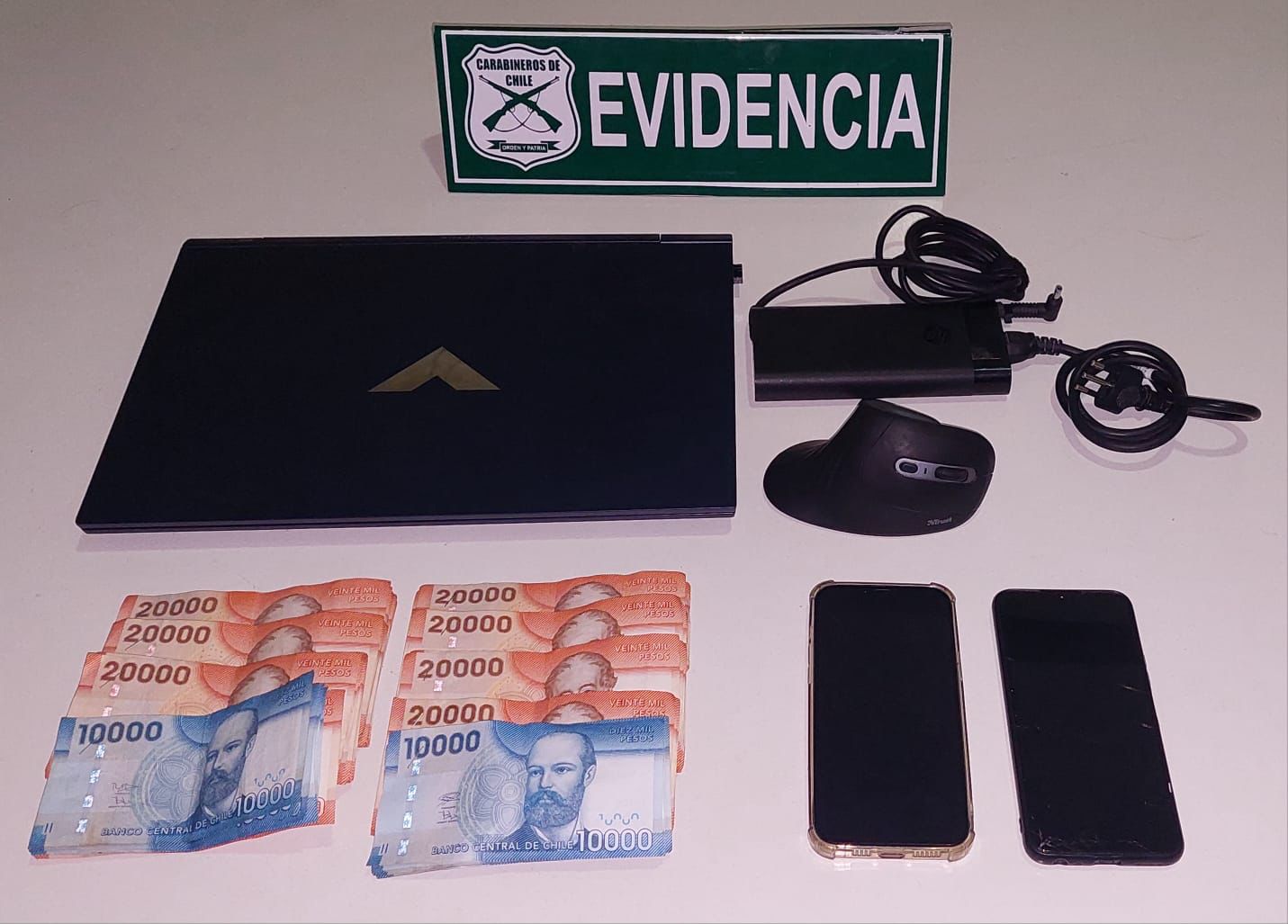 Carabineros detiene a dos sujetos por robo con intimidación y violencia ...
