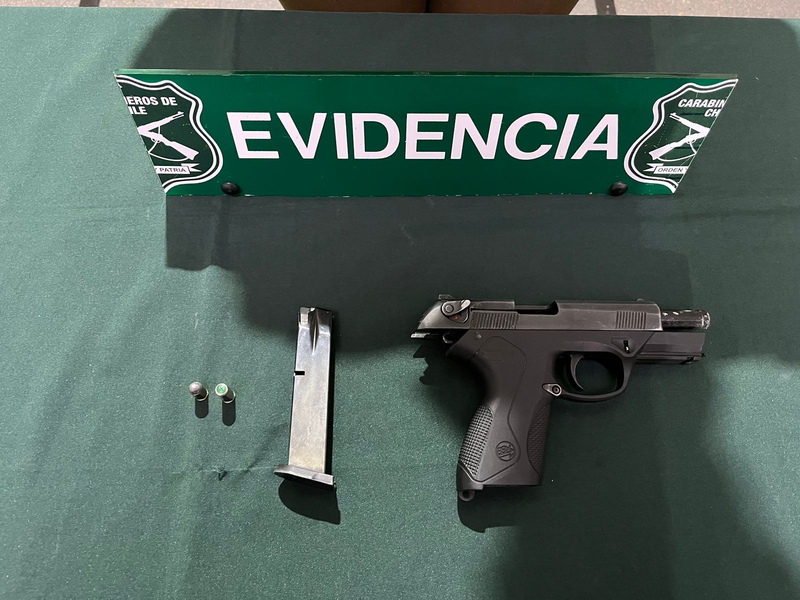 Carabineros detuvo a banda que intentó robarle el dinero a persona de ...