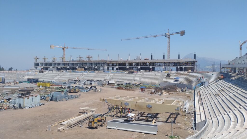 Midea y Cruzados acuerdan dotar al Nuevo Estadio de la UC del mismo ...