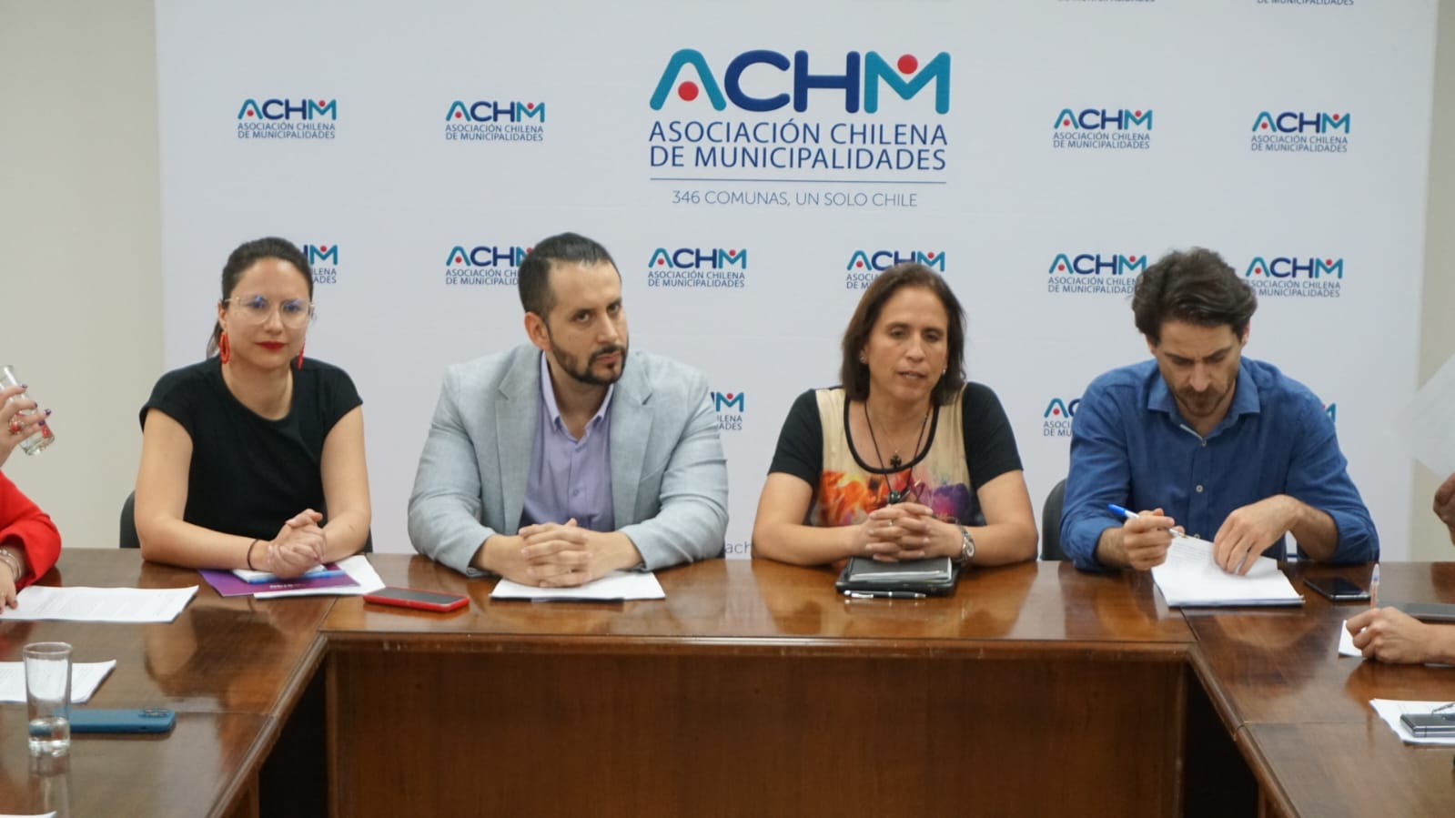Alcaldes y diputados piden urgencia al proyecto de ley que permite a ...