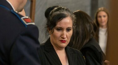 Cadena perpetua para mujer que dejó morir de hambre a su hija en Italia ...