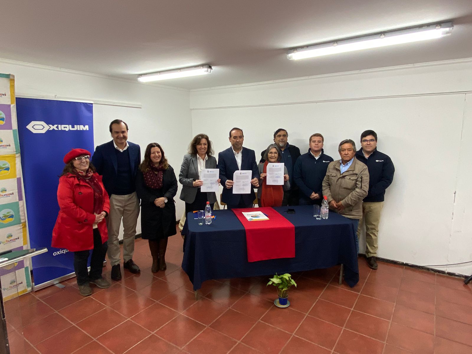Oxiquim firma convenio con las juntas de vecinos y la municipalidad de ...