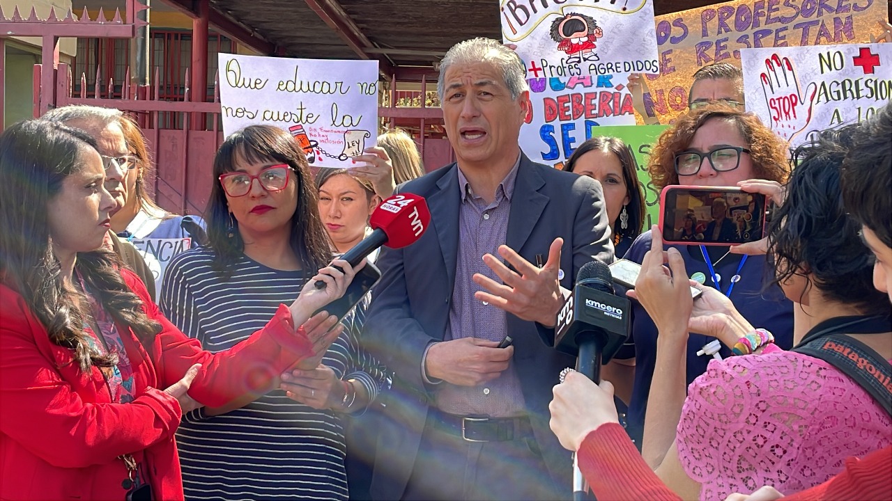 Colegio de Profesores se manifestó en todo el país contra la violencia ...