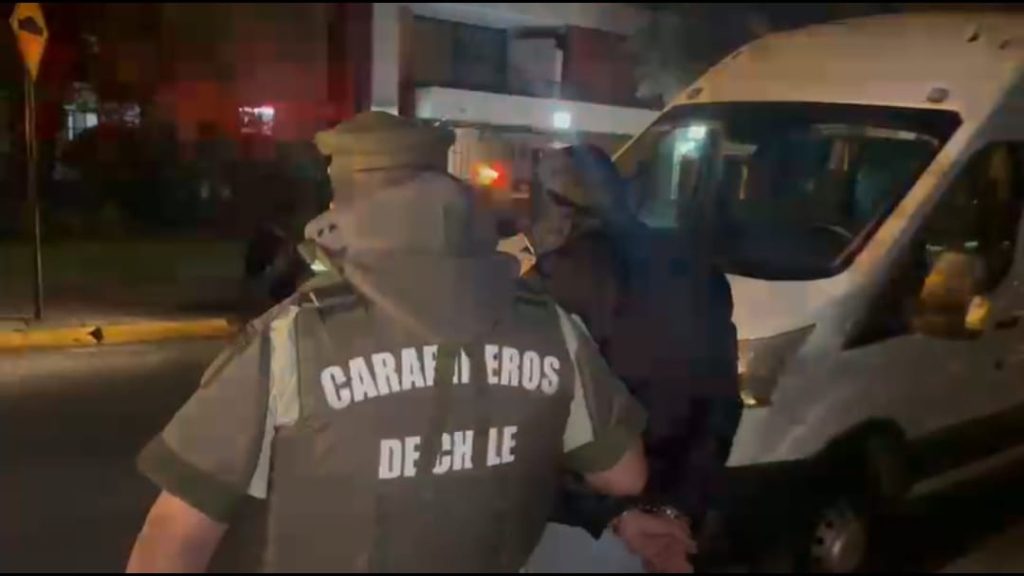 Carabineros de Providencia detiene a sujeto por robo en lugar no ...