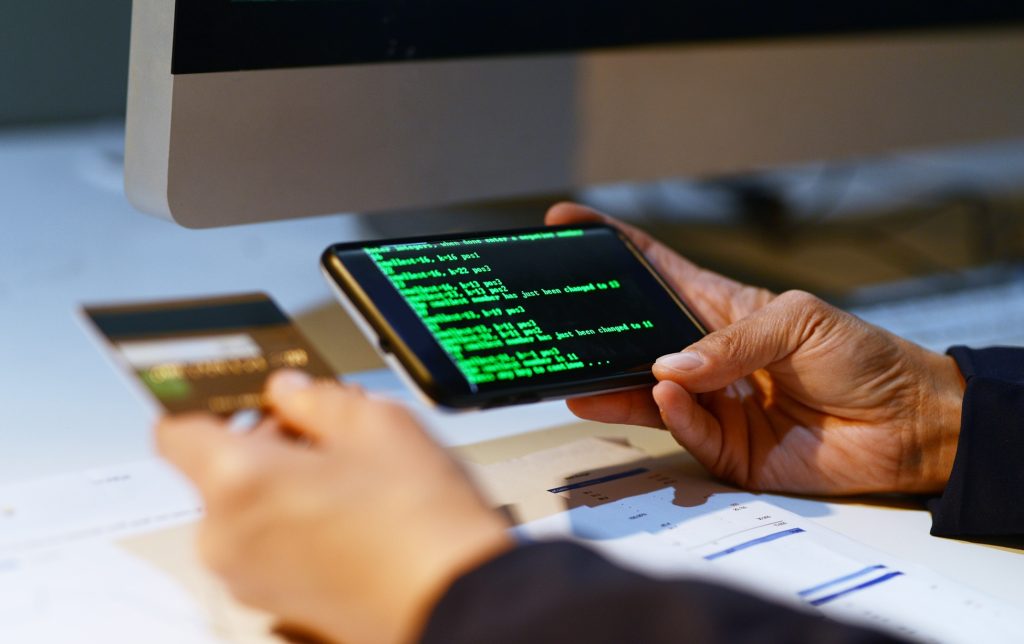 Ciberdelincuentes concentran ataques para robar datos en el uso ...