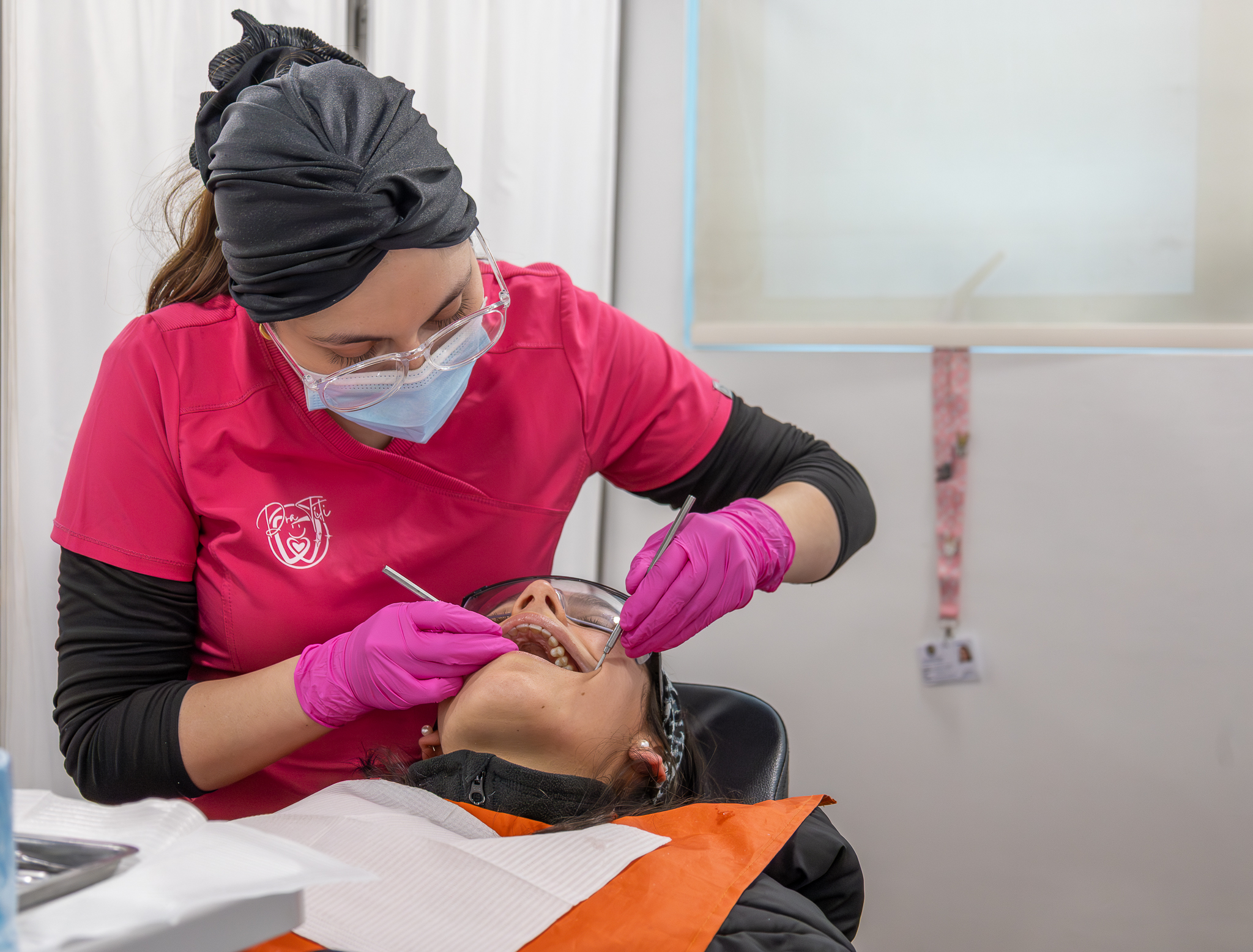 Camanchaca entregará 2.000 horas de atención dental en tres comunas del Biobío