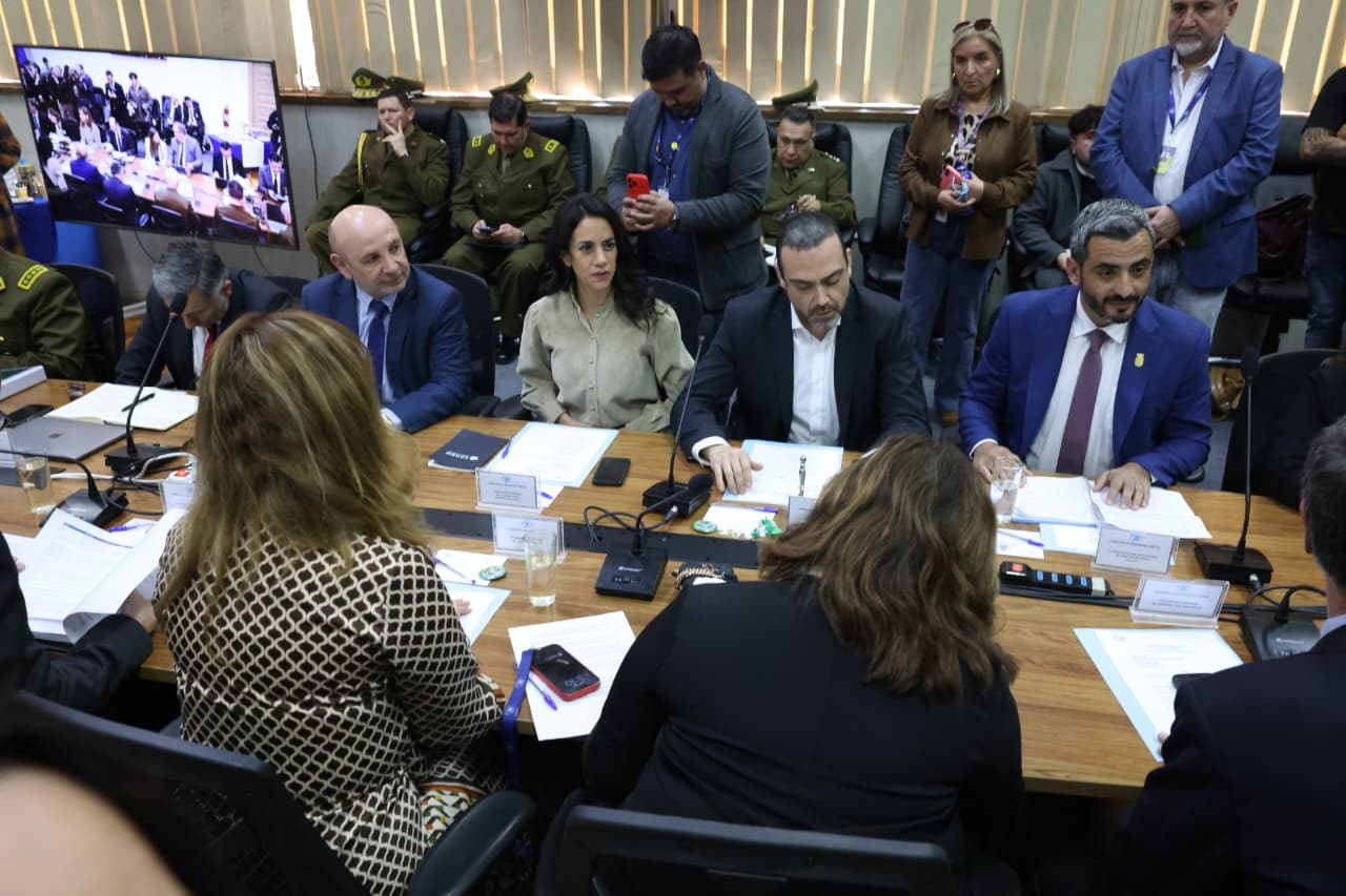 Comisión de Seguridad Pública del Senado sesiona en San Bernardo ante preocupación por amenazas del crimen organizado a la autoridad comunal