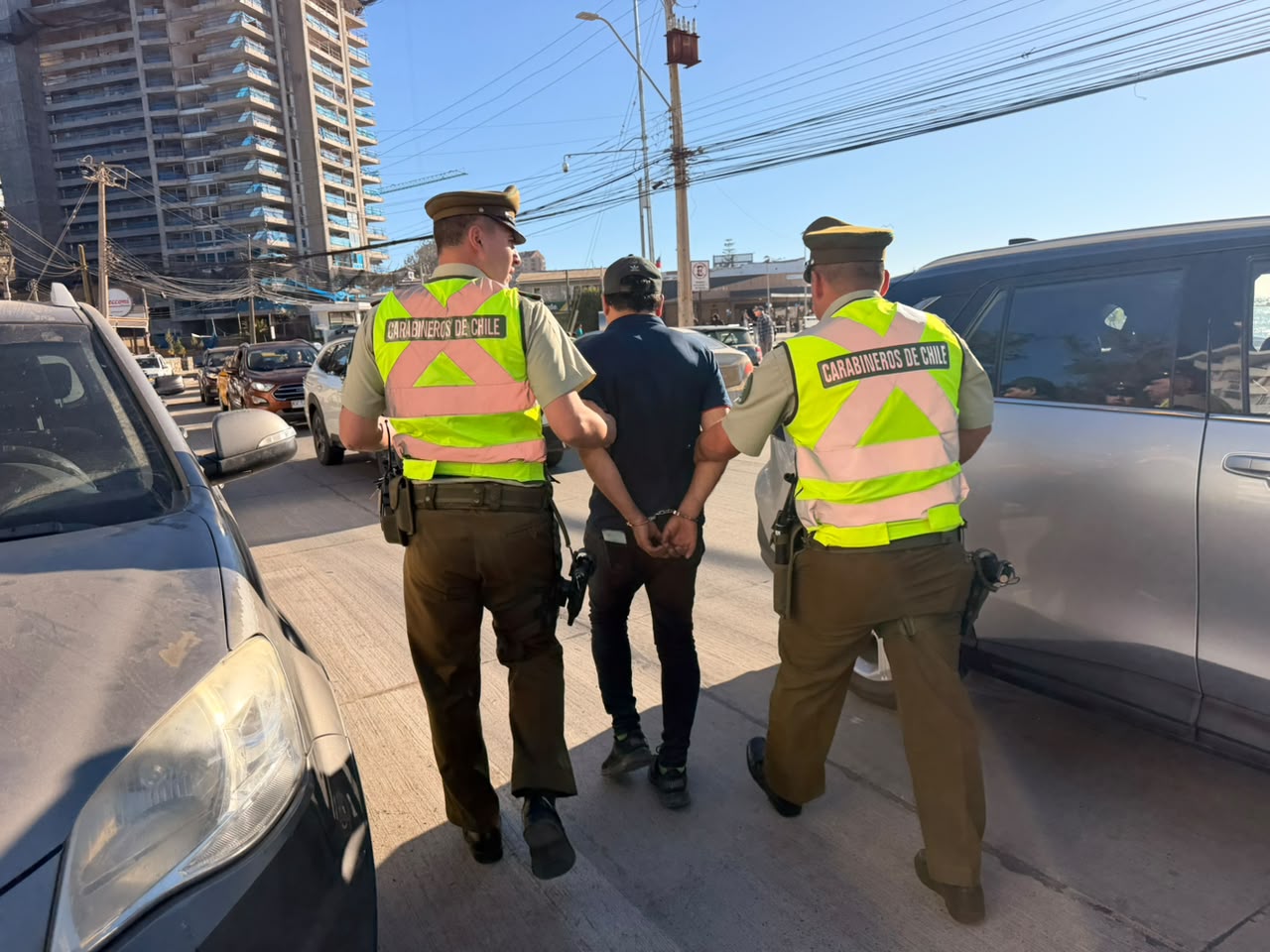 Algarrobo: conductor de microbús fue detenido tras dar positivo a cocaína en control mixto de Carabineros, Senda y municipio